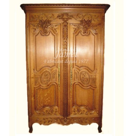 Armoire de Vire à Palmette