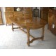 Table ovale dessus en épis