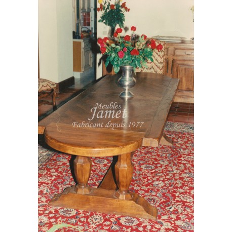 Table monastère